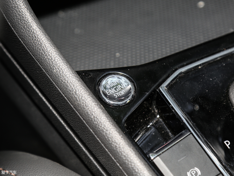 2018݃Ɏ 280TSI DSGA V