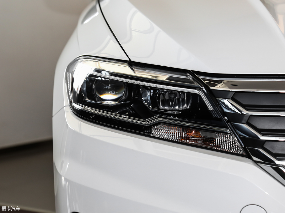 2018݃Ɏ 280TSI DSGm V