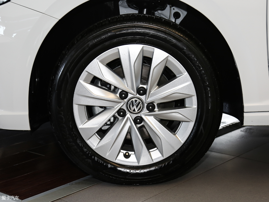 2018݃Ɏ 280TSI DSGm V