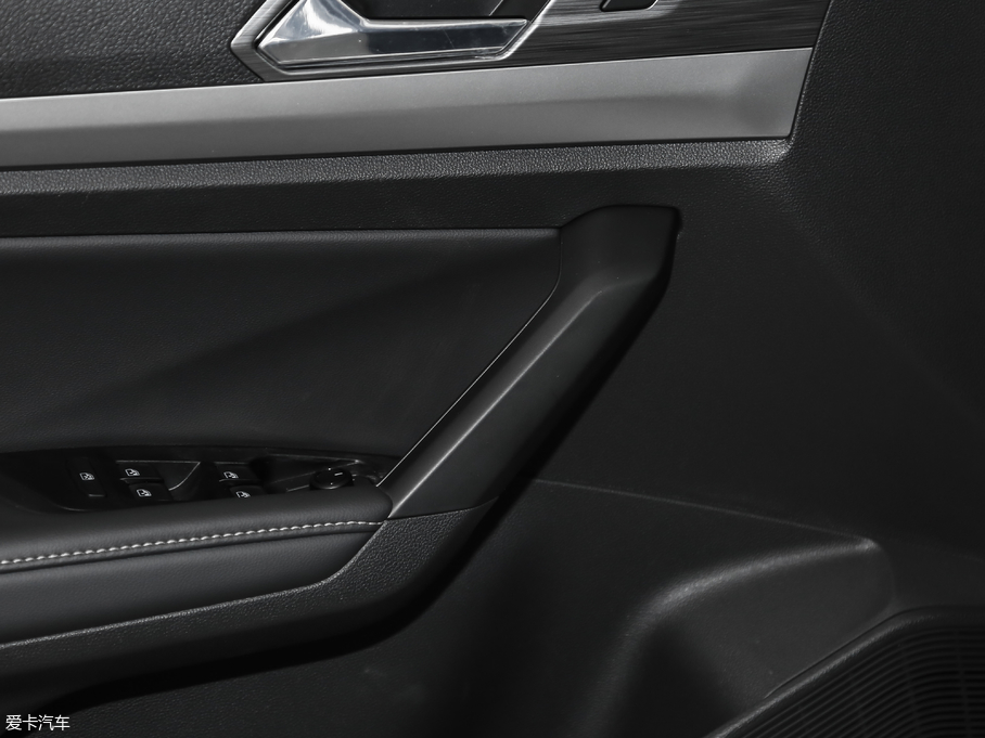 2018݃Ɏ 280TSI DSGm V