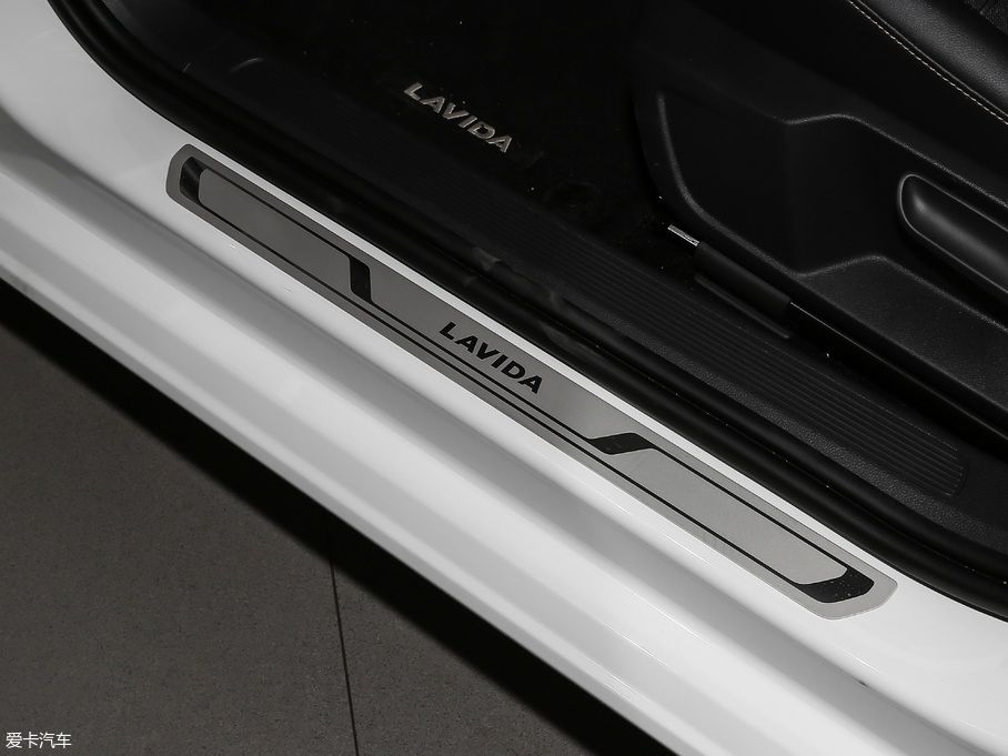 2018݃Ɏ 280TSI DSGm V