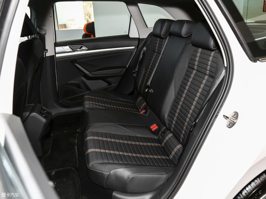 2018݃Ɏ 280TSI DSGm V