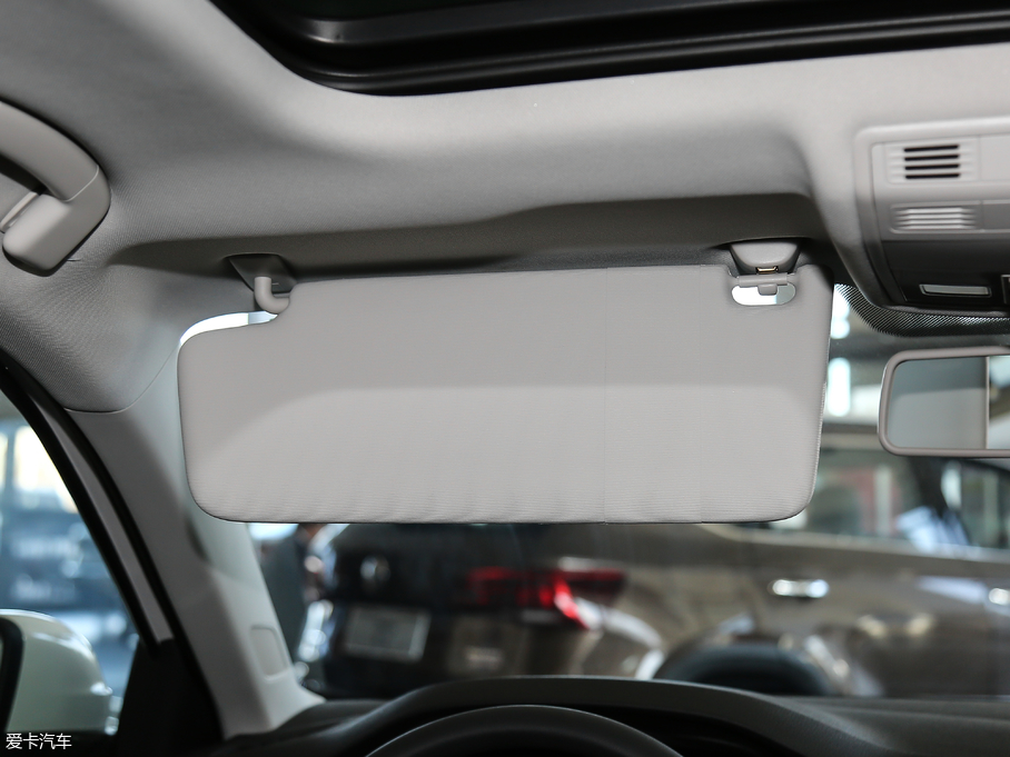 2018݃Ɏ 280TSI DSGm (gu)V