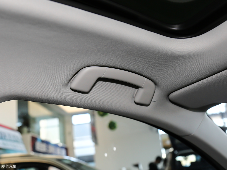 2018݃Ɏ 280TSI DSGm V