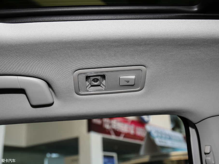 2018݃Ɏ 280TSI DSGm V