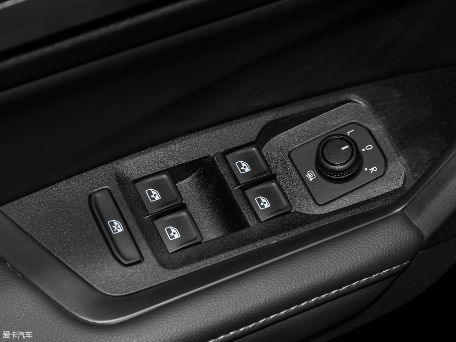 2018݃Ɏ 280TSI DSGm V