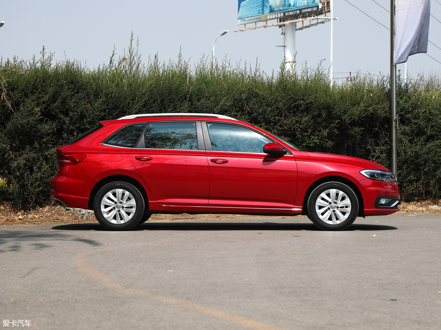 2018݃Ɏ 200TSI DSGm V