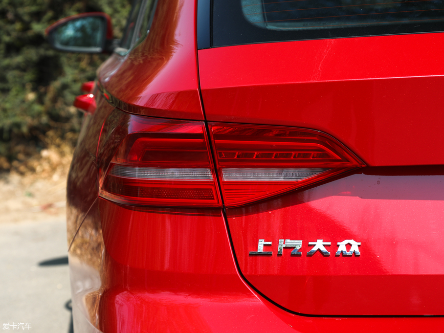 2018݃Ɏ 200TSI DSGm V