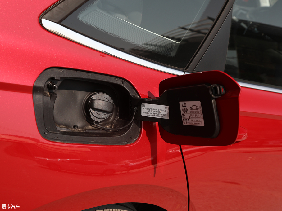 2018݃Ɏ 200TSI DSGm V