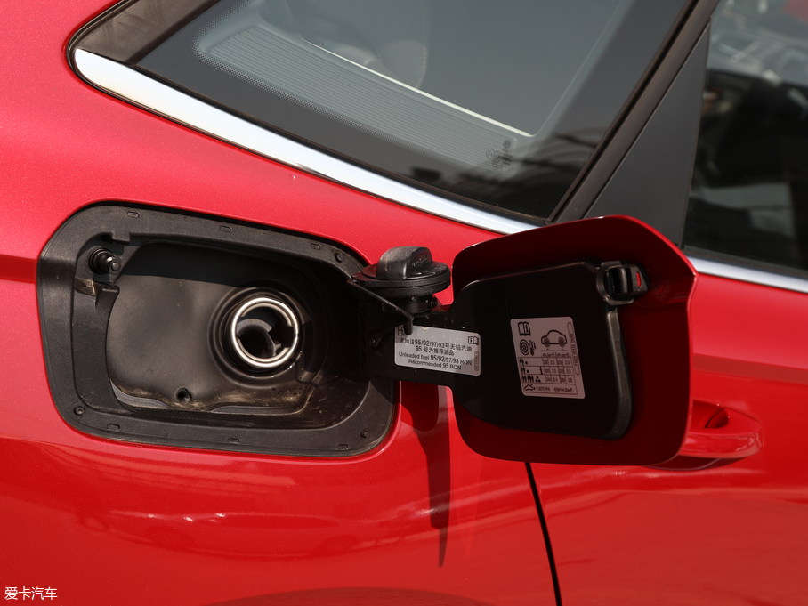 2018݃Ɏ 200TSI DSGm V