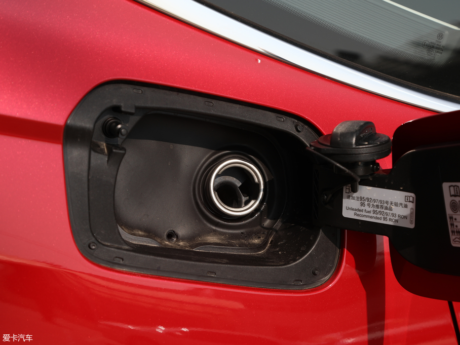 2018݃Ɏ 200TSI DSGm V