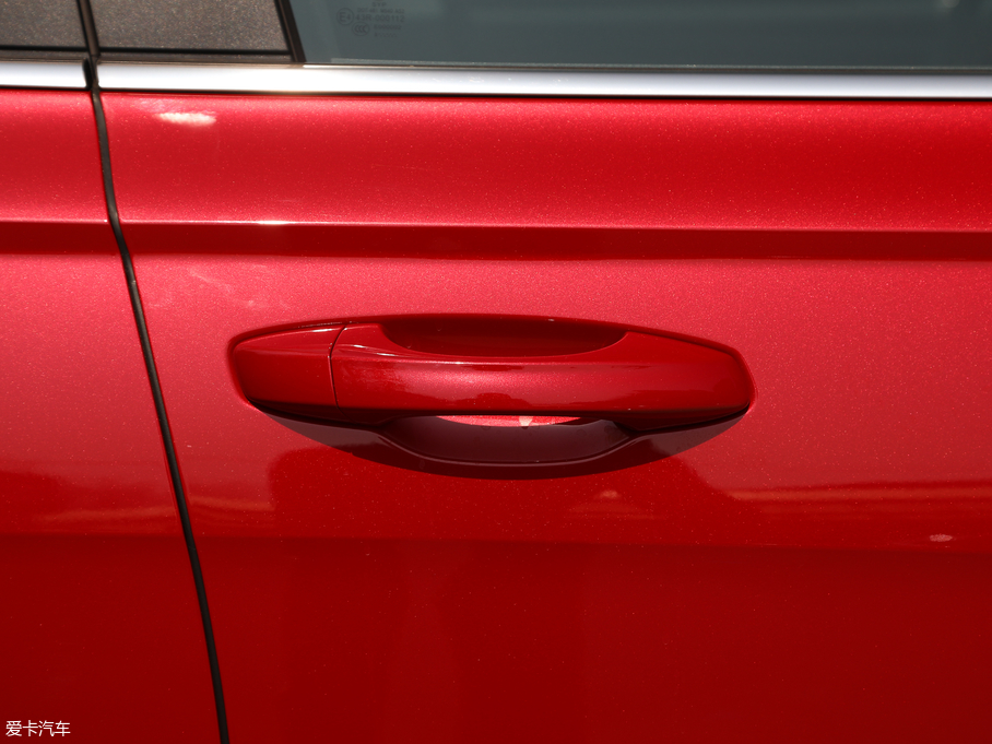 2018݃Ɏ 200TSI DSGm V