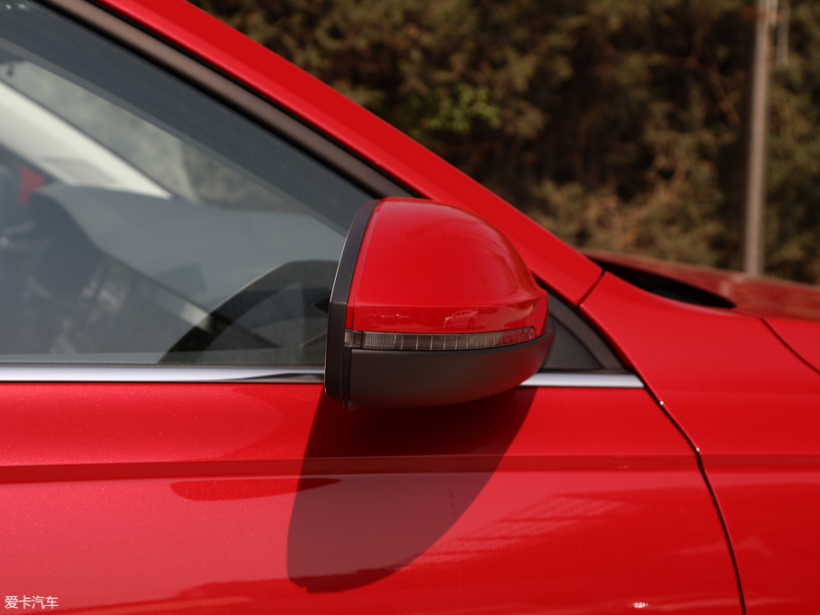 2018݃Ɏ 200TSI DSGm V