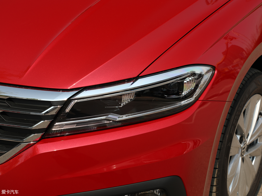 2018݃Ɏ 200TSI DSGm V