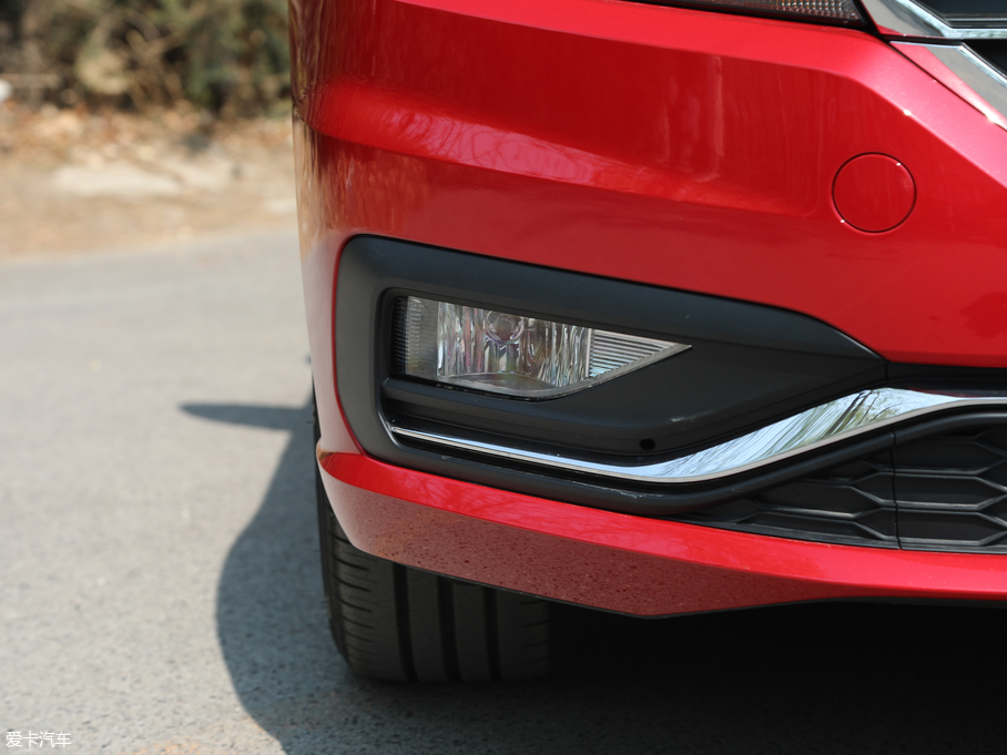 2018݃Ɏ 200TSI DSGm V