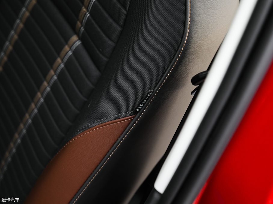 2018݃Ɏ 200TSI DSGm V