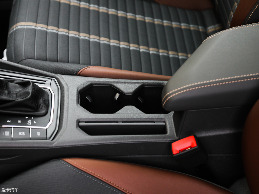 2018݃Ɏ 200TSI DSGm V