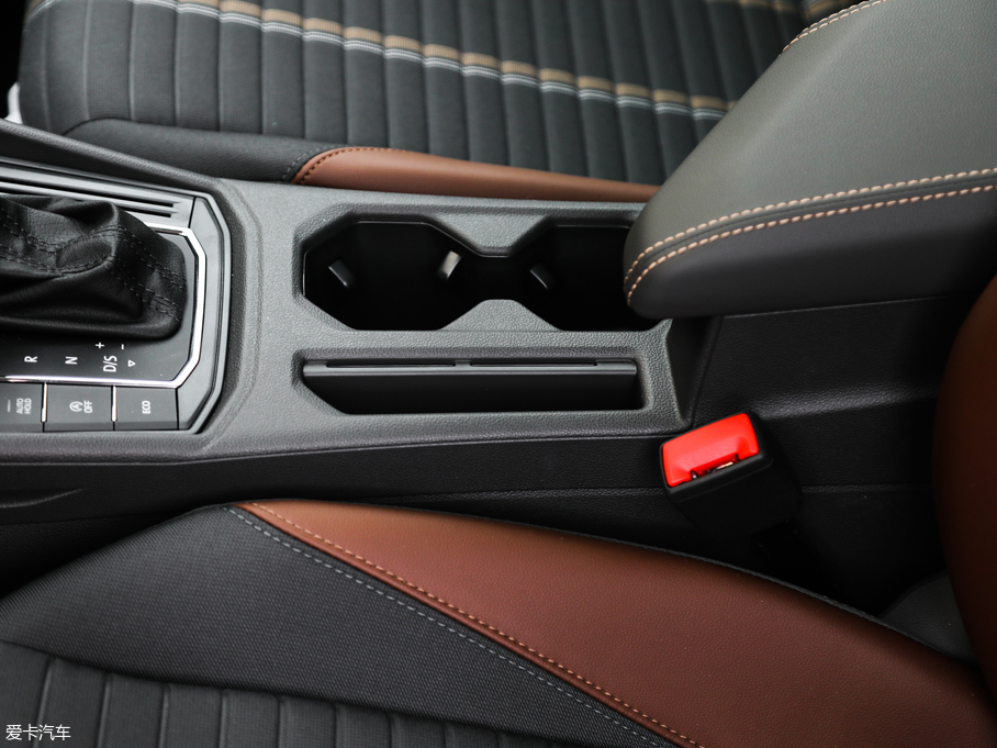 2018݃Ɏ 200TSI DSGm V