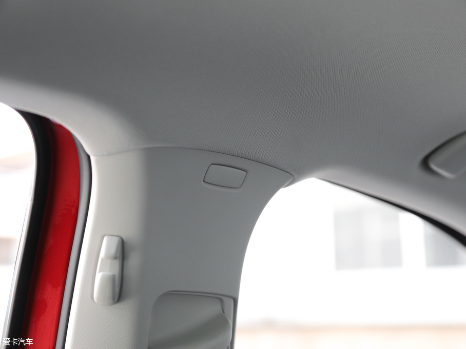 2018݃Ɏ 200TSI DSGm (gu)V