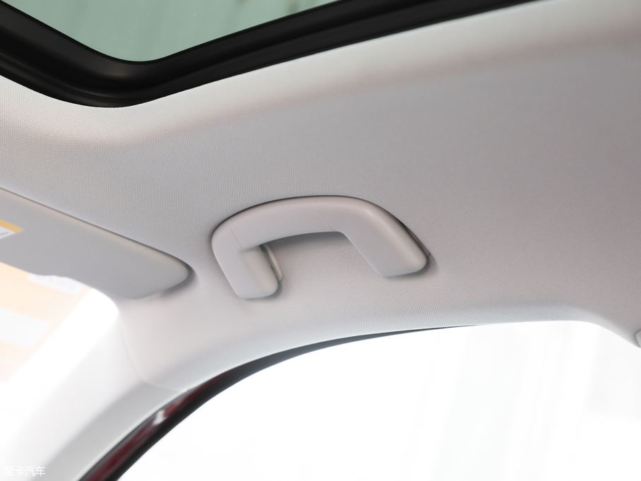 2018݃Ɏ 200TSI DSGm V