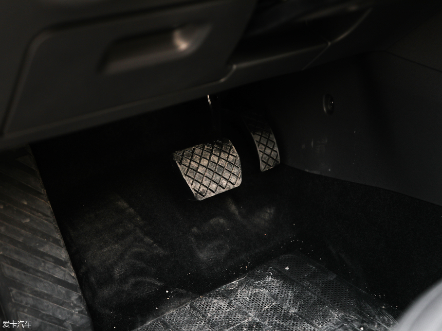 2018݃Ɏ 200TSI DSGm V