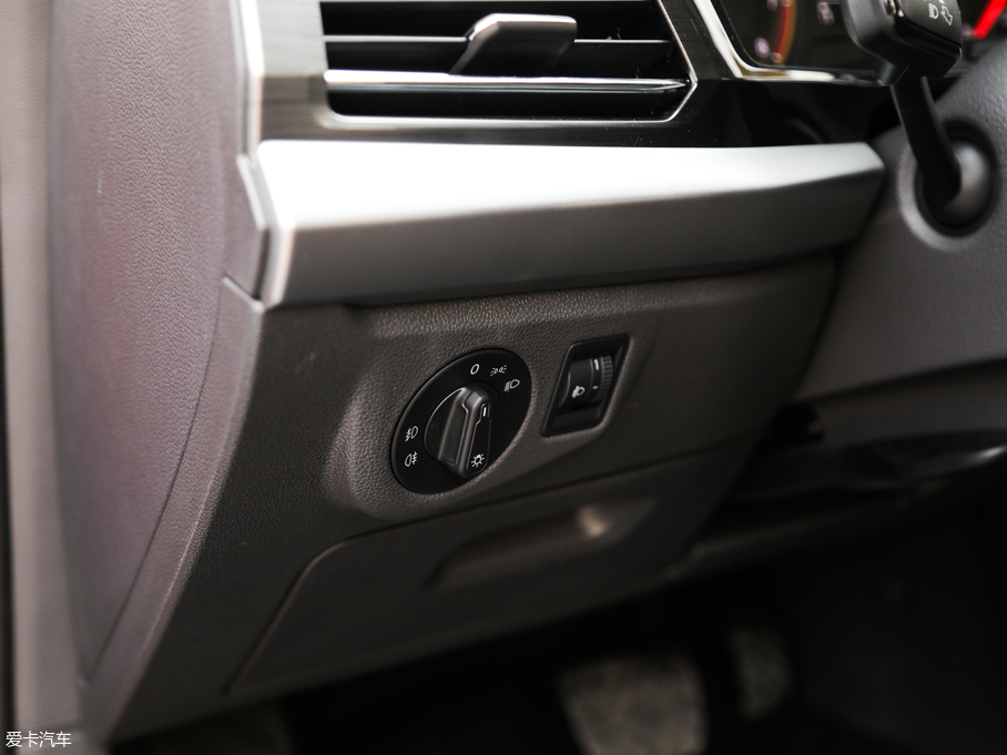 2018݃Ɏ 200TSI DSGm V