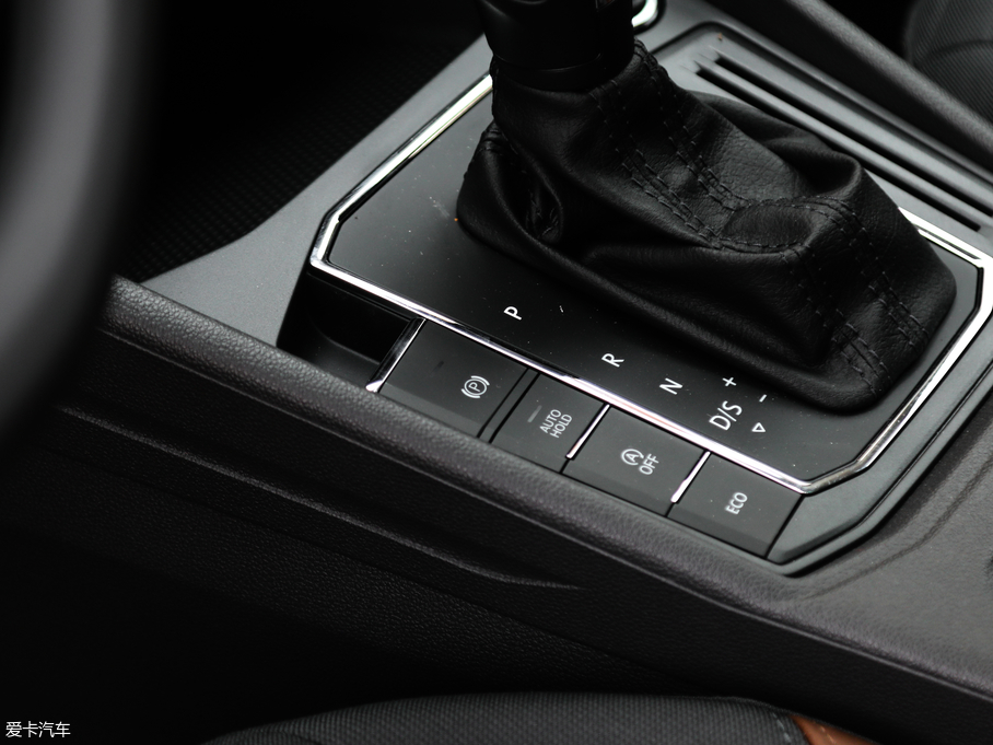 2018݃Ɏ 200TSI DSGm V