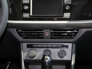 2018200TSI DSGm V {L