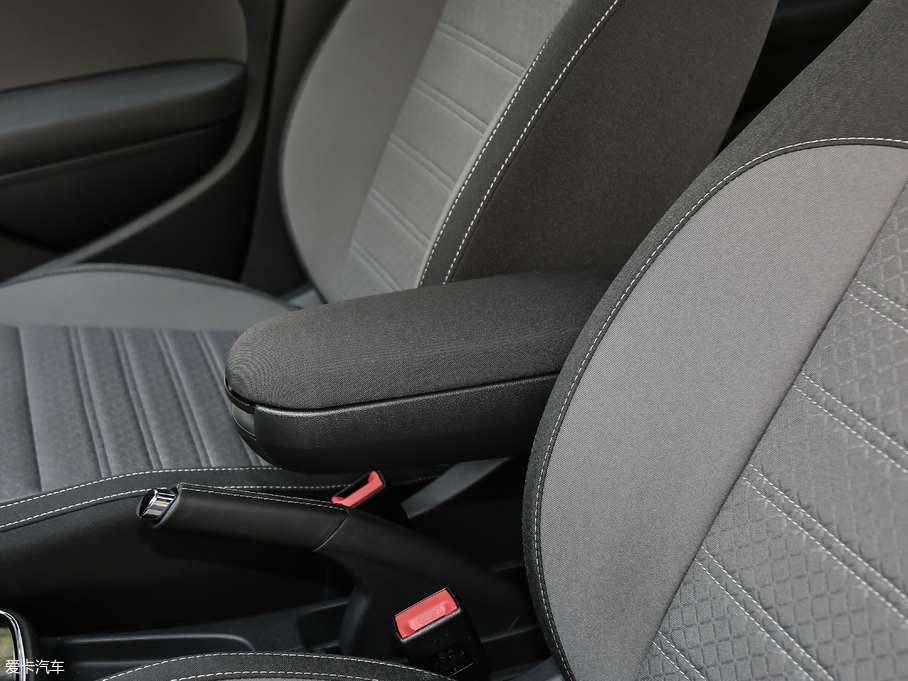 2018��Cross Polo 1.5L �ԄӰ�