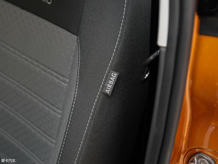 2018��Cross Polo 1.5L �ԄӰ�