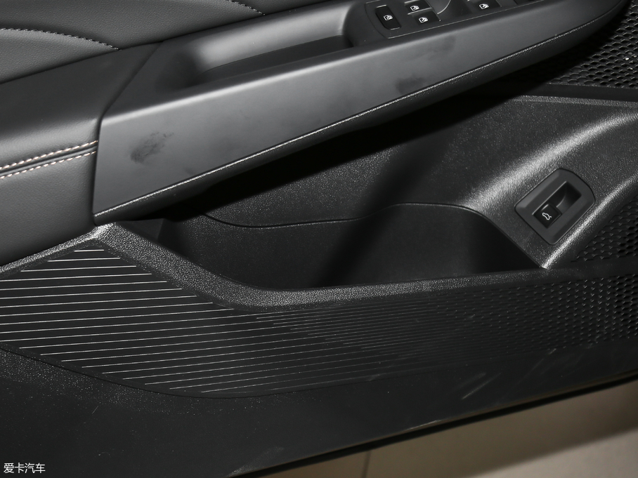 2019_ 330TSI I(lng) V