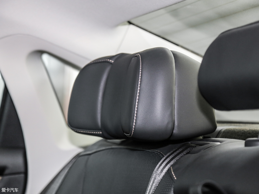 2019�����_�� 330TSI ���A�� ��V