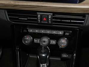 2019330TSI I(lng) V {(dio){(dio)(ji)