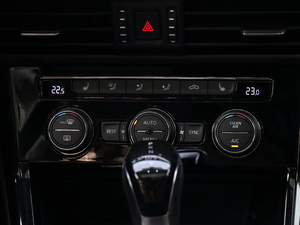 2019330TSI Ӣ V {(dio){(dio)(ji)