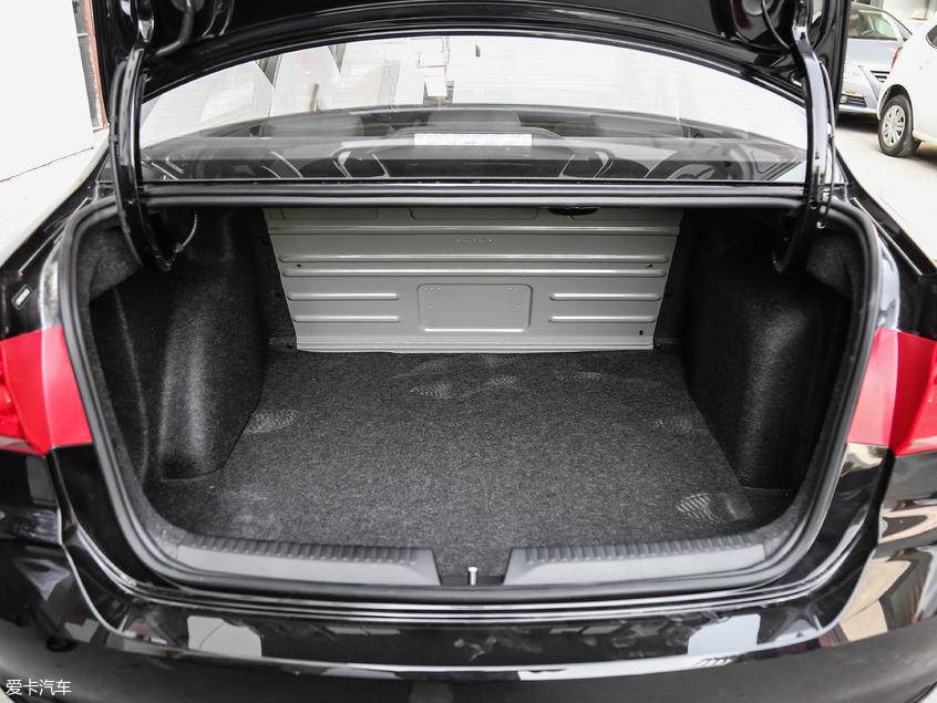 上汽大眾2019款桑塔納