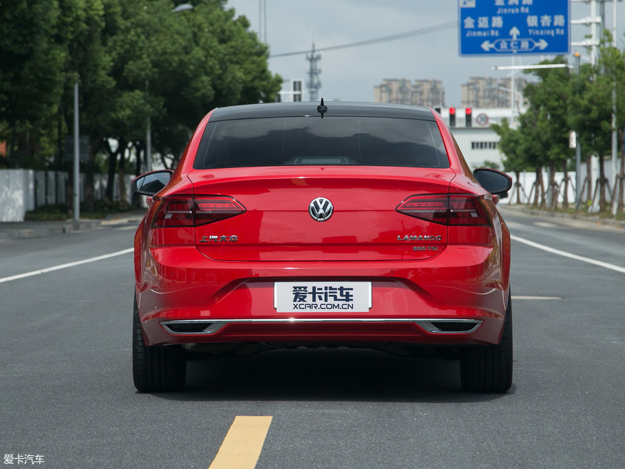 爱卡首页 汽车图片 大众 凌渡 2019款280tsi dsg豪华版  2019款凌渡