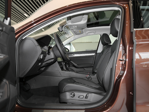 2019款280TSI DSG舒适版 国VI 前排空间