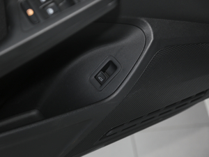 2019230TSI DSGҕҰ VI п؅^