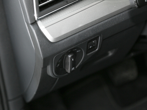 2019230TSI DSGҕҰ VI п؅^