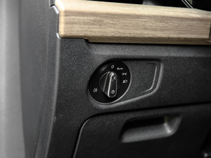 2019430PHEV ӺA п؅^