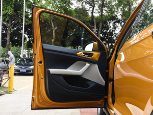 2019280TSI DSGm {λ܇T