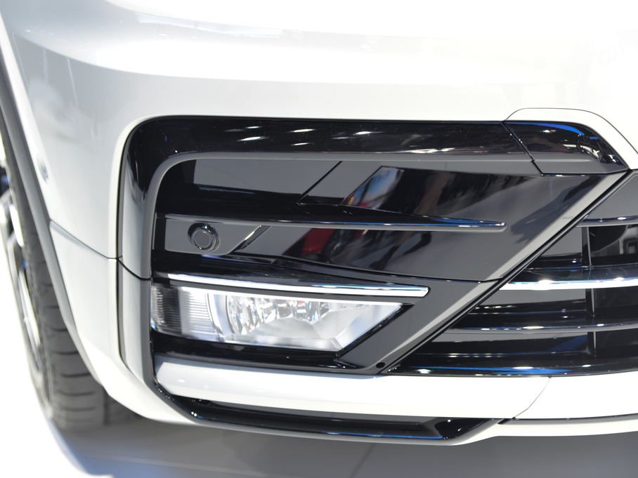 2019;^L 380TSI (q)Ş R-Line