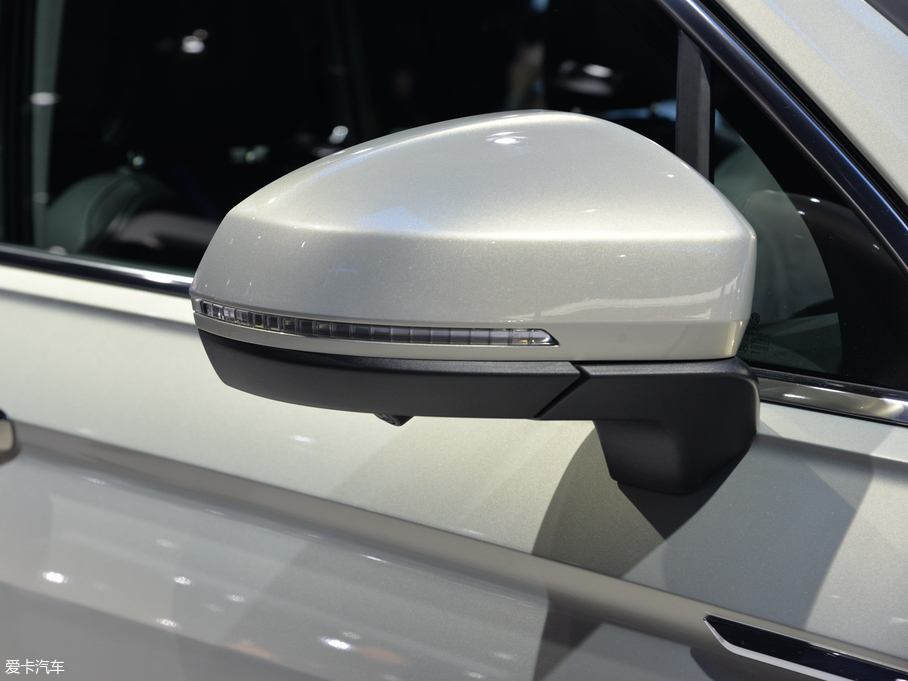 2019��;�^L 380TSI ��������Ş�� R-Line