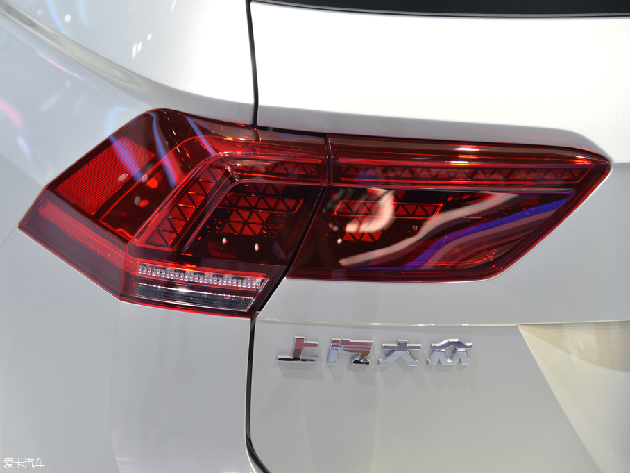 2019��;�^L 380TSI ���(q��)�����Ş�� R-Line