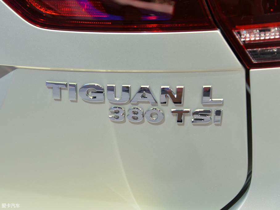 2019��;�^L 380TSI ��������Ş�� R-Line