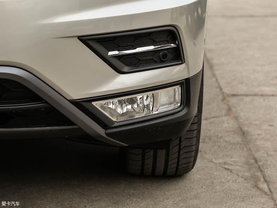 2019;^L 330TSI ǄӺA