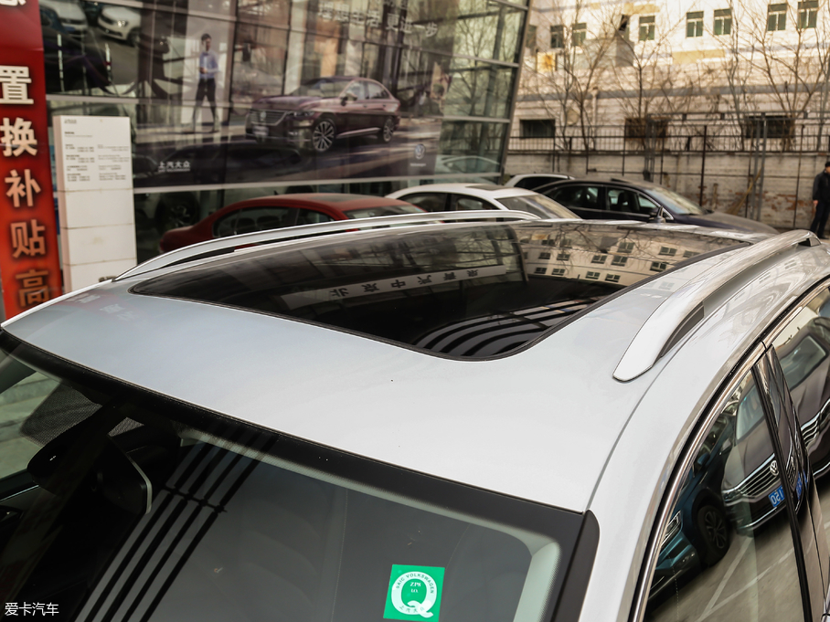 2019;^L 330TSI ǄӺA