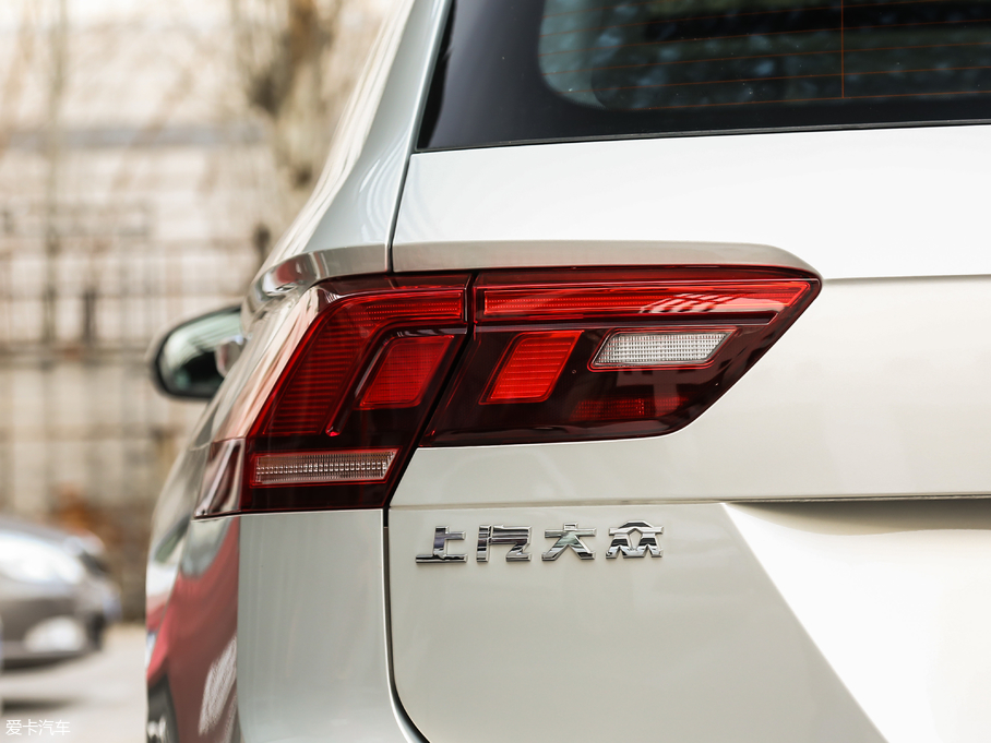 2019;^L 330TSI ǄӺA