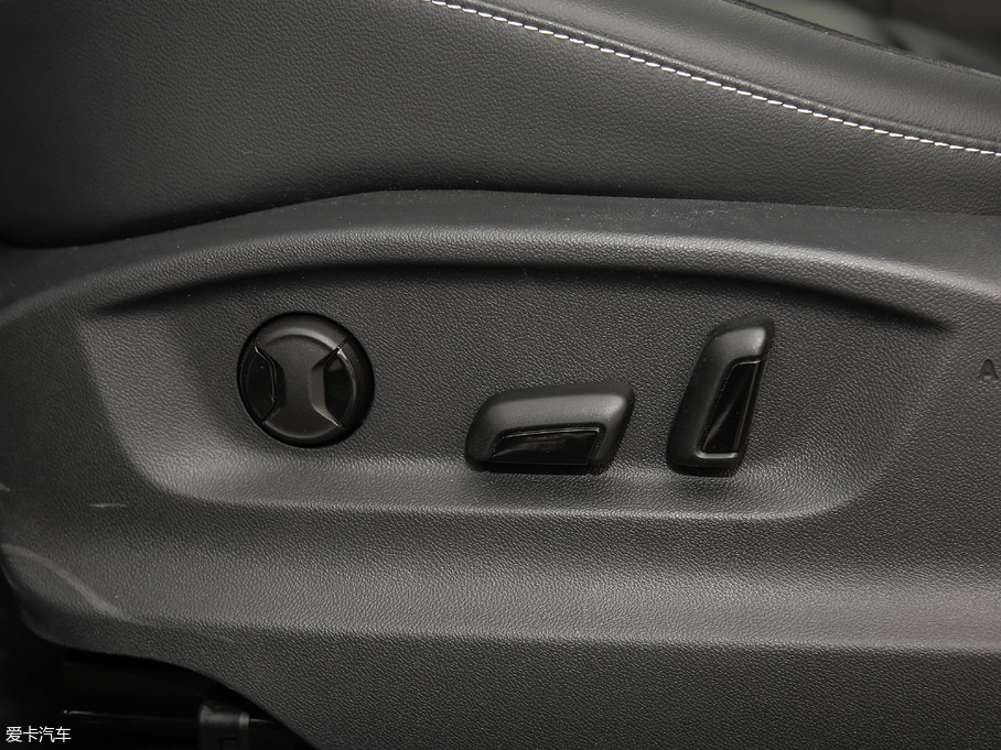 2019;^L 330TSI ǄӺA