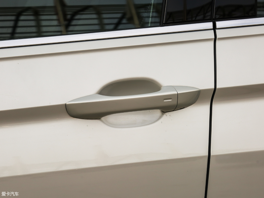 2019��;�^L 330TSI ȫ�����m��